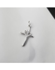 Srebrna zawieszka krzyżyk z serduszkiem większy - pr.925