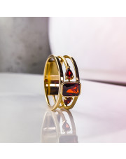 Złoty pierścionek z czerwonymi kamieniami - pr.585